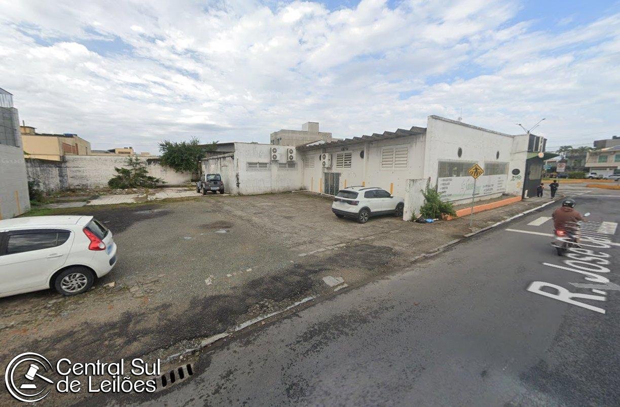 Terreno de esquina com áreas de 140,00m² e 364,00m², bairro Boa Vista, em Itajaí/SC em Itajaí/SC - foto 3