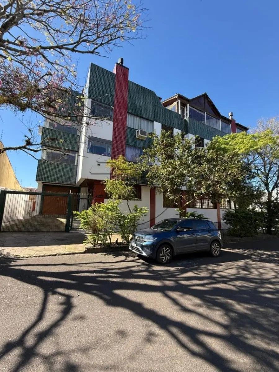 **(PORTO ALEGRE/RS) O apto 302 do edifício na Rua João Carlos Bertussi, c/ 242,93m², no Ba em Porto Alegre/RS