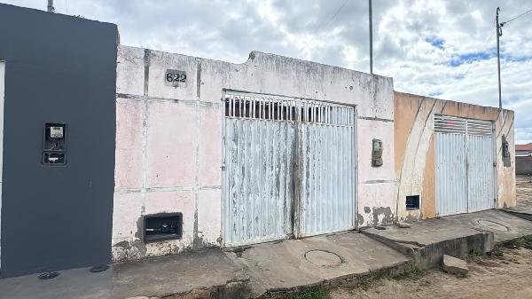 Casa, 68.75 de área total, 68.75 de área privativa, 85.80 de área do terreno,  2 qto(s), a em Iaçu/BA