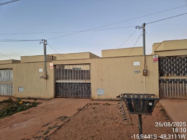 Casa, 63.22 de área total, 63.22 de área privativa, 181.50 de área do terreno,  2 qto(s), em Santo Antônio do Descoberto/GO