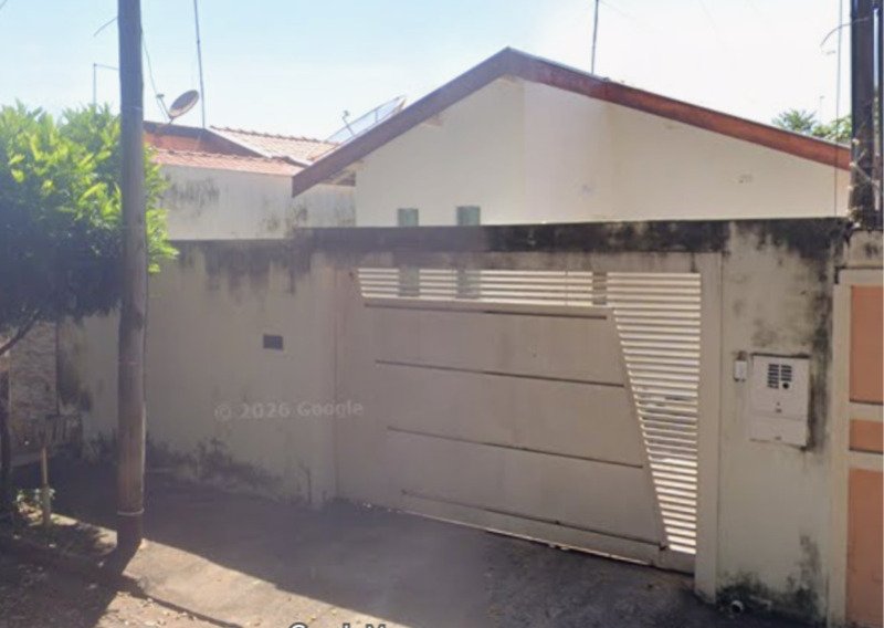 Uma casa de 40,28 m² em terreno de 178,50m² em Araçatuba/SP em Araçatuba/SP