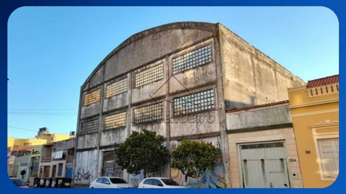 GALPÃO - Rua Santos Dumont, 537A, Centro, Pelotas/RS, Área de 1.055,48m² em Pelotas/RS
