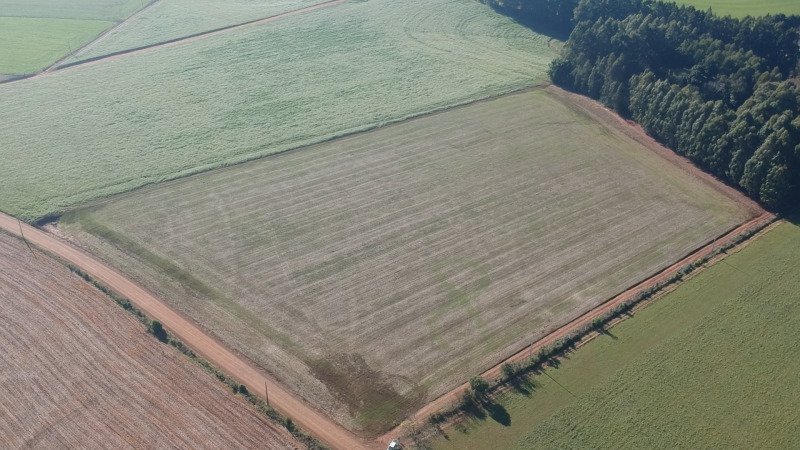 A FRAÇÃO IDEAL DE 10.000,00m² SOBRE UMA ÁREA DE TERRAS,.. em Ernestina/RS
