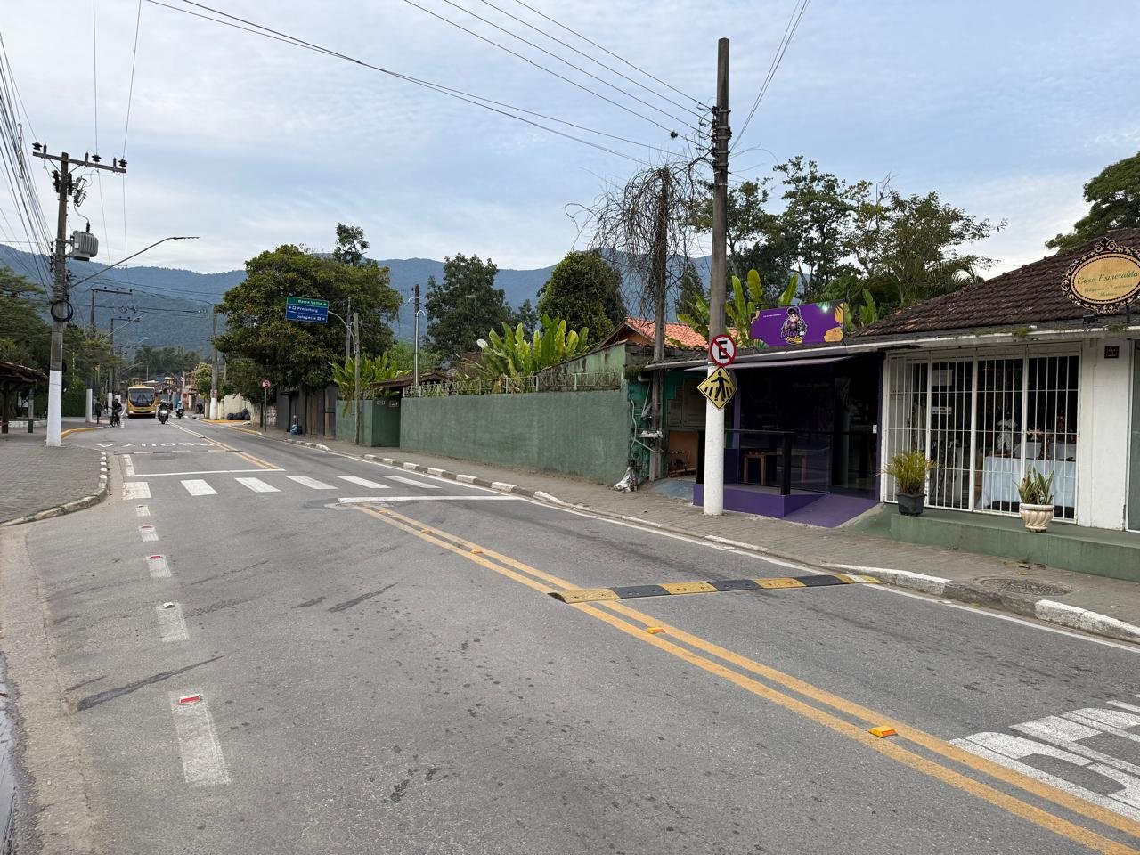 DIREITOS DE 50% DE IMÓVEL COM PRÉDIO RESIDENCIAL E COMERCIAL EM TERRENO DE 490,00 m² – AV. em Ilhabela/SP - foto 14