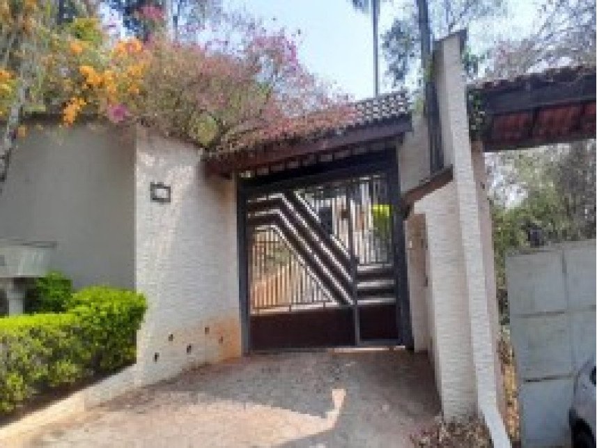 Casa à venda em leilão - Rua das Hortências, 200 - Santa Inês - Mairiporã / SP em Mairiporã/SP