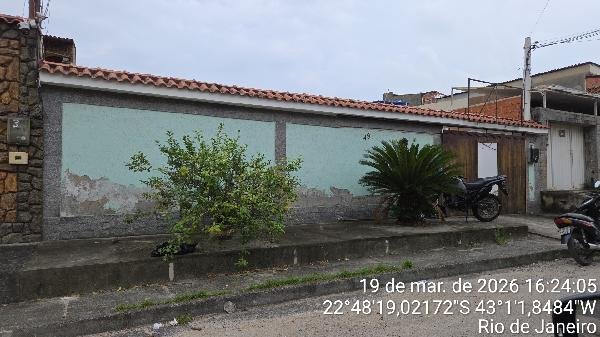 Casa, 245.07 de área total, 245.07 de área privativa, 360.00 de área do terreno. em São Gonçalo/RJ