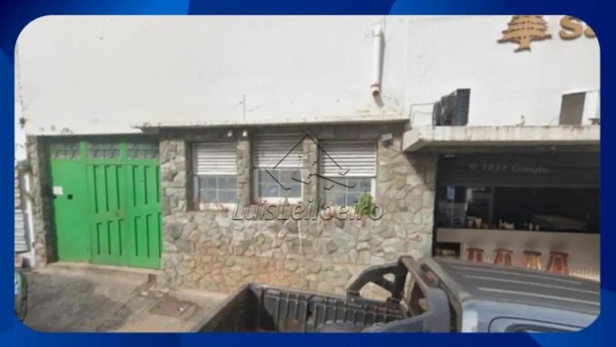 CASA (PENHORA DE 1/10) - Rua Santos Dumont, nº 336, Centro, Uberlândia/MG, Área de 260,40m em Uberlândia/MG