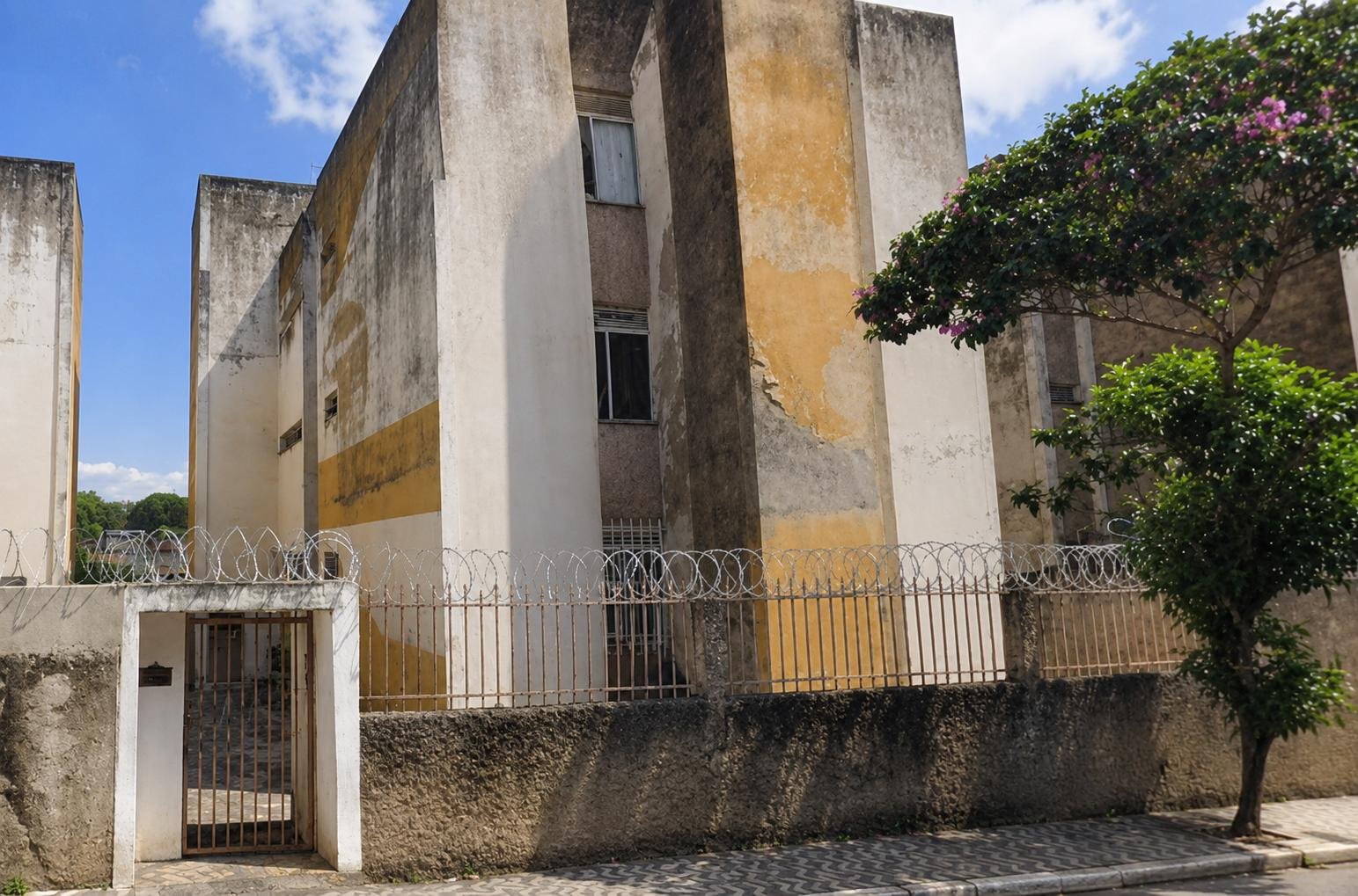 Apto c/ 03 quartos | B. Santa Mônica, Belo Horizonte/MG em Belo Horizonte/MG