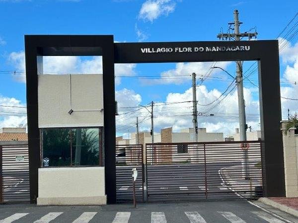 Casa, 148.75 de área total, 41.11 de área privativa, 131.85 de área do terreno,  2 qto(s), em Feira de Santana/BA