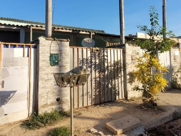 Casa, 0.00 de área total, 32.78 de área privativa, 50.66 de área do terreno,  1 qto(s), WC em Nova Iguaçu/RJ