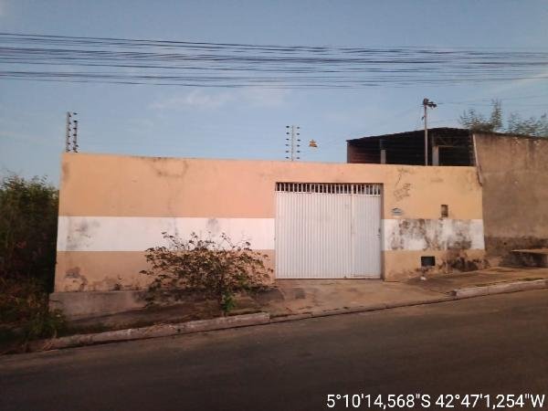 Casa, 61.75 de área total, 61.75 de área privativa, 331.61 de área do terreno,  2 qto(s), em Teresina/PI