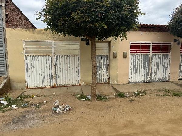 Casa, 56.25 de área total, 56.25 de área privativa, 105.00 de área do terreno,  2 qto(s), em Brejo da Madre de Deus/PE