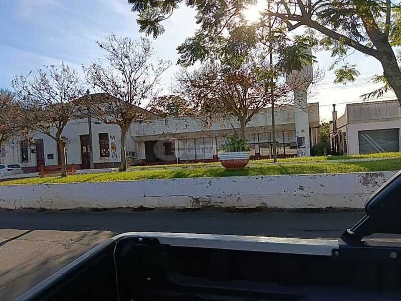 Três prédios de alvenaria, situados à rua Padre Pacheco.. em Cruz Alta/RS - foto 13