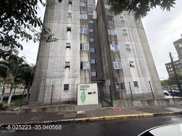 Apartamento, 67.79 de área total, 49.12 de área privativa, 0.00 de área do terreno,  2 qto em São Lourenço da Mata/PE