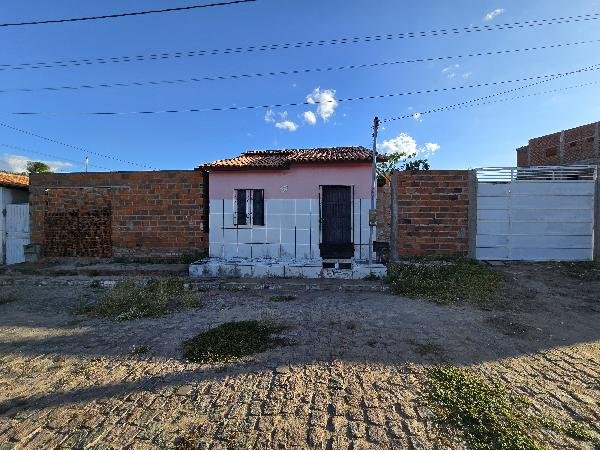 Casa, 57.10 de área total, 57.10 de área privativa, 107.55 de área do terreno,  2 qto(s), em Iaçu/BA