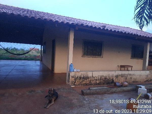 Casa, 0.00 de área total, 252.68 de área privativa, 821.34 de área do terreno,  2 qto(s), em Ituiutaba/MG - foto 1