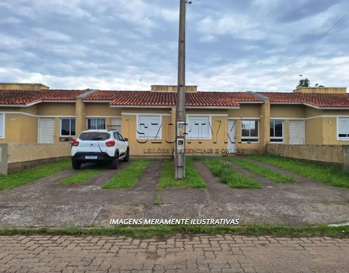 CASA Nº 371 (A e B) em Esteio/RS