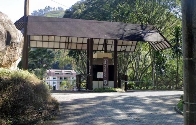 Apartamento - 144,68m² de área privativa, com vaga de garagem - PETROPOLIS/RJ em Petrópolis/RJ - foto 2