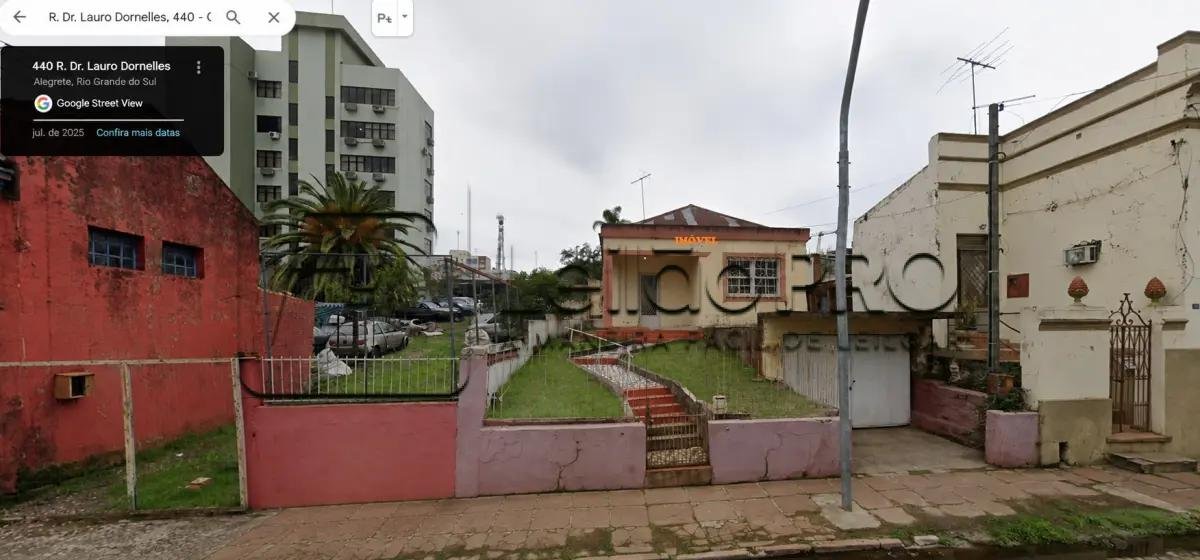 UM PRÉDIO DE ALVENARIA, próprio para residência, localizado a Rua Dr. Lauro Dornelles nº 4 em Alegrete/RS