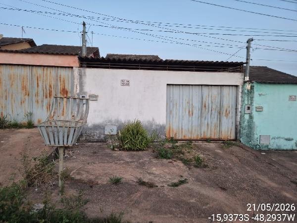 Casa, 104.98 de área total, 104.98 de área privativa, 180.00 de área do terreno,  2 qto(s) em Santo Antônio do Descoberto/GO