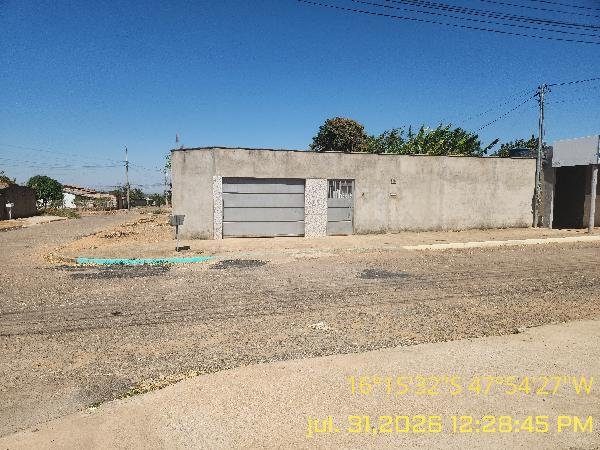 Casa, 212.00 de área total, 212.00 de área privativa, 162.00 de área do terreno,  3 qto(s) em Luziânia/GO