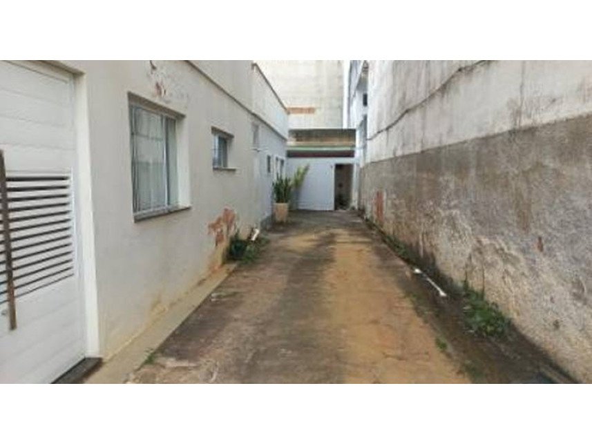 Casa à venda em leilão - Rua Maria Ortega Arrabal, 173 - Fundos - Ministro Sá Tinoco - Lot em Itaperuna/RJ - foto 2