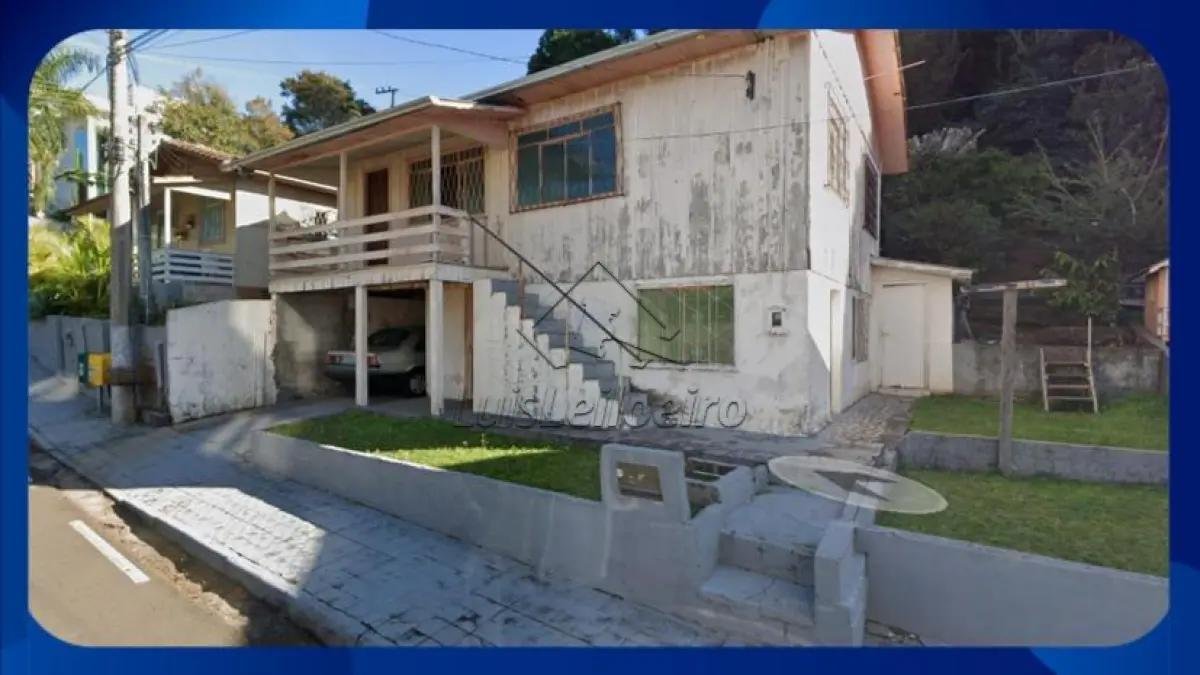 CASA - Cota parte do Lote urbano 33, Quadra 47, Rua João Caldart, nº 240, Centro, Capinzal em Capinzal/SC