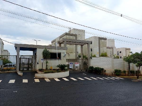 Apartamento, 73.67 de área total, 46.46 de área privativa, 0.00 de área do terreno,  2 qto em Uberaba/MG