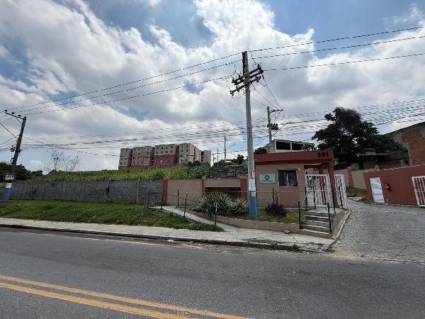 Apartamento, 54.93 de área total, 54.93 de área privativa, 0.00 de área do terreno,  2 qto em Belford Roxo/RJ