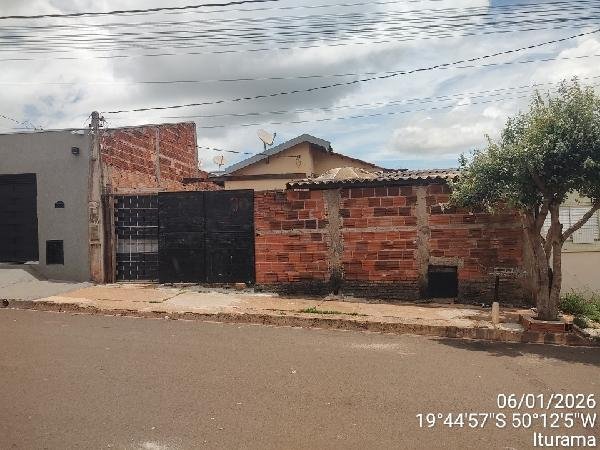 Casa, 57.74 de área total, 45.16 de área privativa, 180.00 de área do terreno,  2 qto(s), em Iturama/MG - foto 1