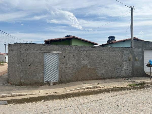 Casa, 0.00 de área total, 46.30 de área privativa, 148.20 de área do terreno,  2 qto(s), a em Belo Jardim/PE