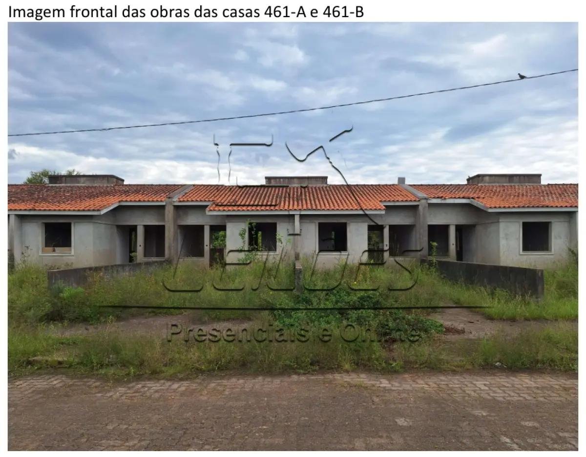 Casa de alvenaria sob nº 461-B, em construção, geminada, com a área construída de 43,48m², em Esteio/RS