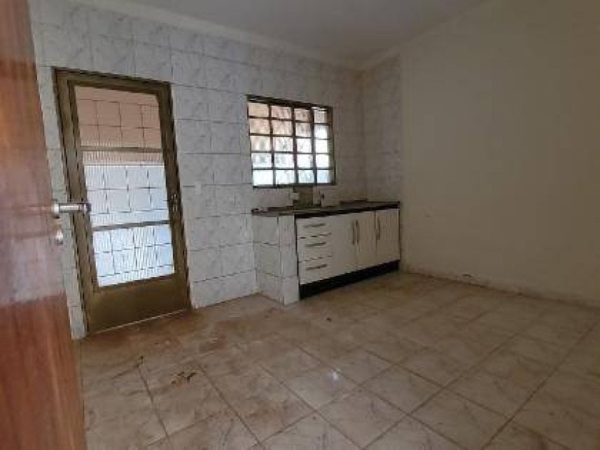 Casa à venda em leilão - Rua Jaguariuna, 279 - Vila Cidade Morena - Campo Grande / MS em Campo Grande/MS - foto 5