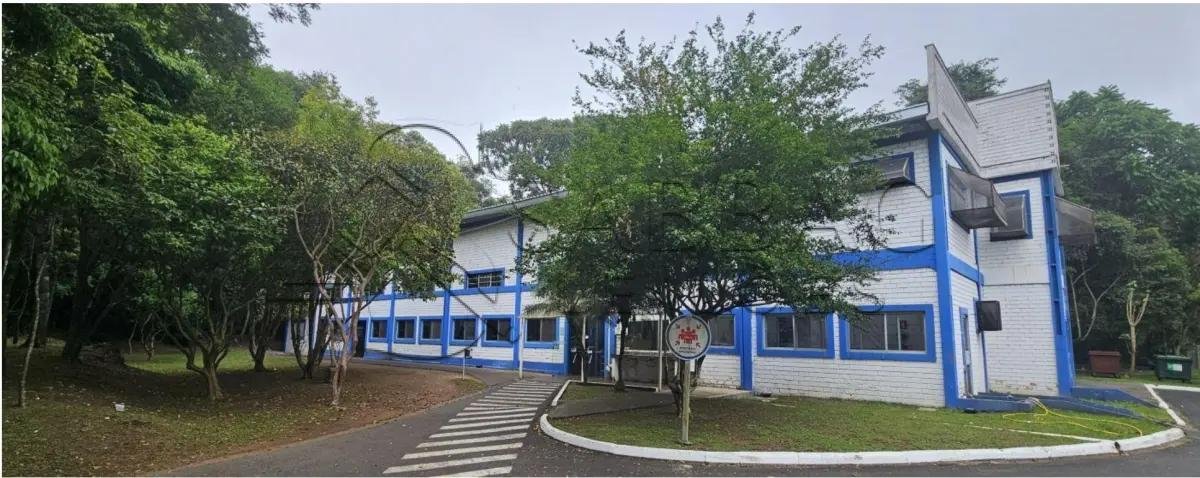 Imóvel Matrícula 102.842 Área: 13.040,38 m2 em Curitiba/PR