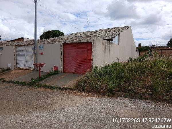 Casa, 83.37 de área total, 83.37 de área privativa, 150.00 de área do terreno,  2 qto(s), em Luziânia/GO