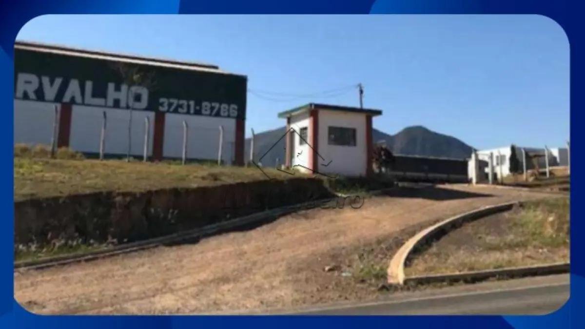 GLEBA DE TERRAS - Fração de 33,32%, Lugar denominado Cava ou Contendas, confrontando com a em Andradas/MG
