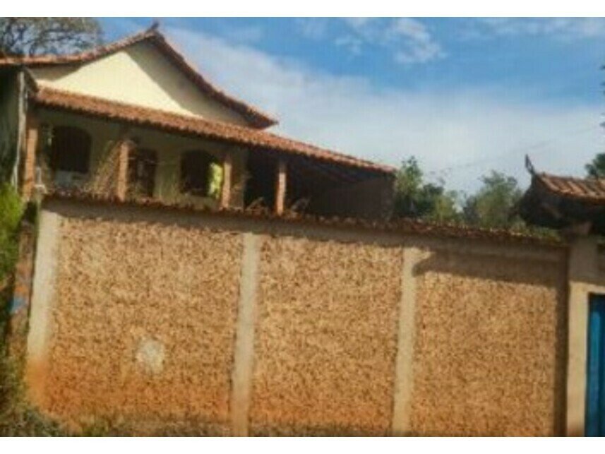 Casa à venda em leilão - Rua Custódio Barbosa Xavier, 10 - Lote 4-D - Nova Peri Peri - Cap em Capim Branco/MG