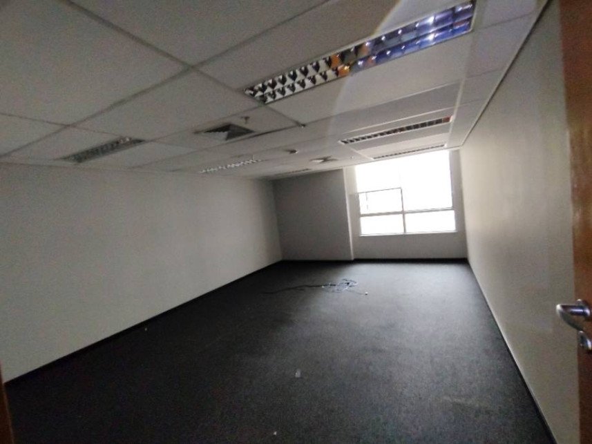 Ex-Agência à venda em leilão  em Rio de Janeiro/RJ - foto 7