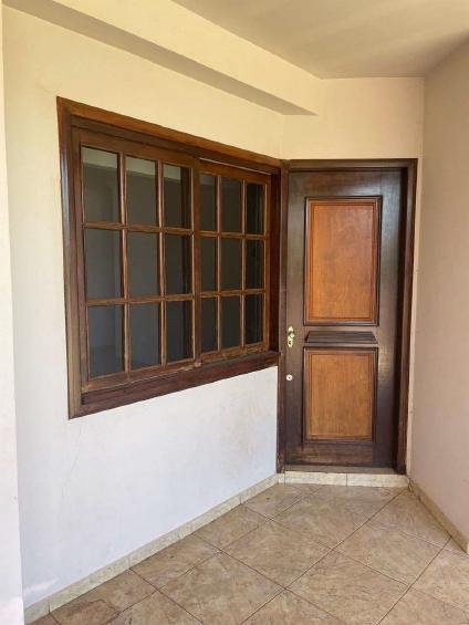 LOTE ÚNICO - VENDA DIRETA DE CASA, COM ÁREA PRIVATIVA DE 297,77m², LOCALIZADA NO B. JARDIM em Toledo/PR - foto 6