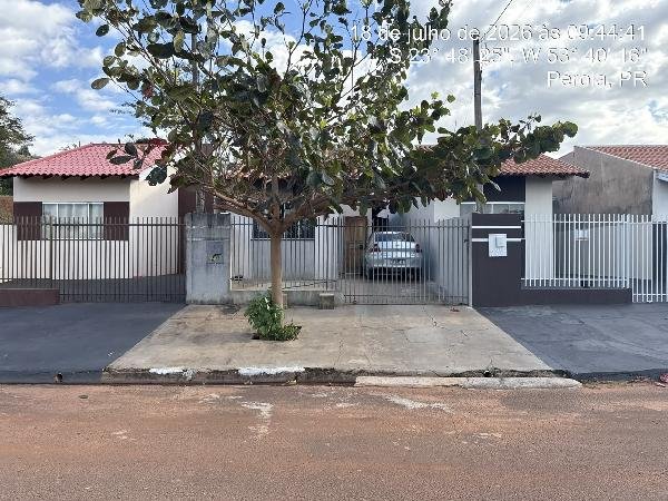 Casa, 62.27 de área total, 62.17 de área privativa, 144.00 de área do terreno,  2 qto(s), em Pérola/PR