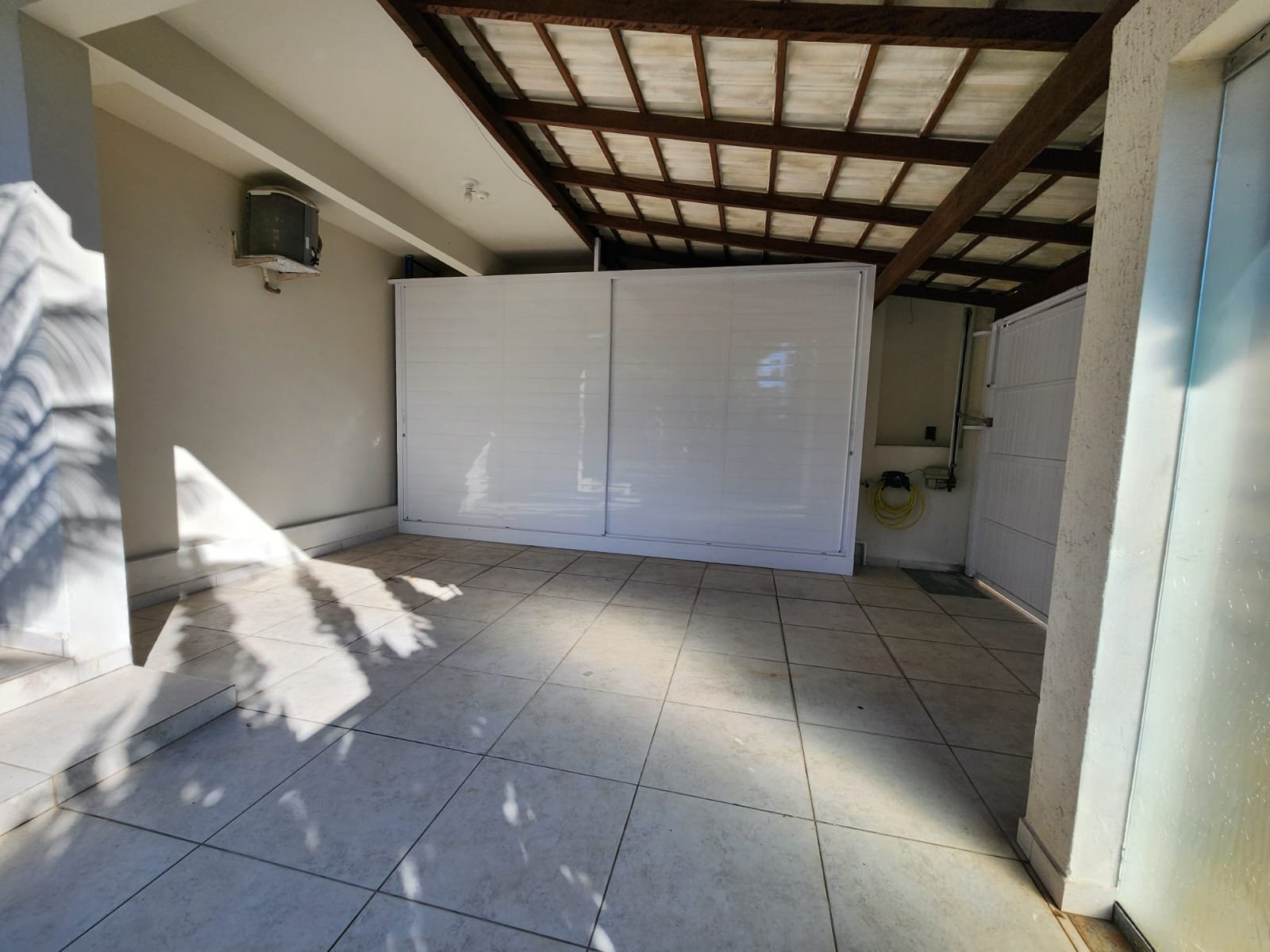 UM IMOVEL URBANO RESIDENCIAL AREA CONTRUIDA 400,38 m² NO BAIRRO VILA REAL BALNEÁRIO CAMBOR em Balneário Camboriú/SC - foto 31