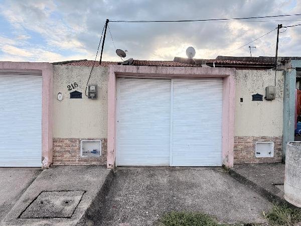 Casa, 70.00 de área total, 70.00 de área privativa, 100.00 de área do terreno,  2 qto(s), em Itaitinga/CE