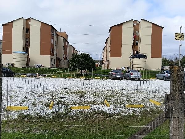 Apartamento, 42.51 de área total, 39.06 de área privativa, 0.00 de área do terreno,  2 qto em Bagé/RS