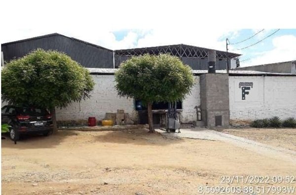 
                        Imóvel Industrial, A.T.: 100.000m², A.C.: 2.390m², Floresta/PE em Floresta/PE