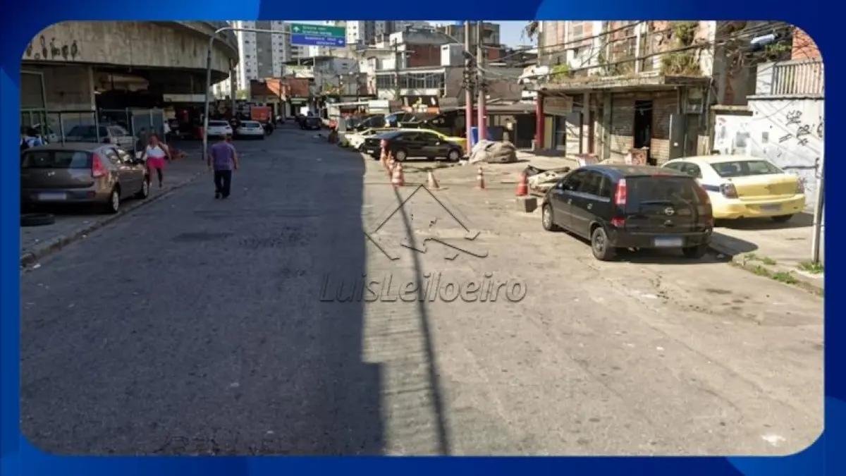 TERRENO COM BENFEITORIAS - Avenida Dom Helder Câmara, 3643, Del Castilho, Rio de Janeiro/R em Rio de Janeiro/RJ