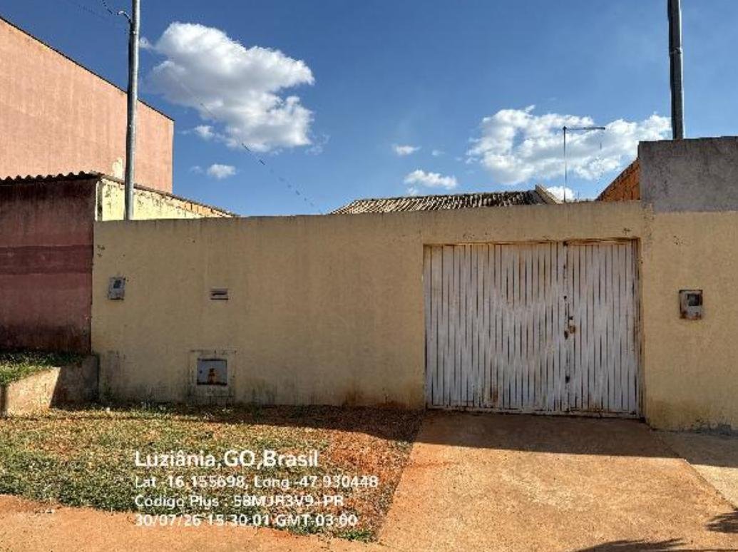 Casa - 69,54m² de área privativa, 322m² de área do terreno, com vaga de garagem - LUZIANIA em Luziânia/GO