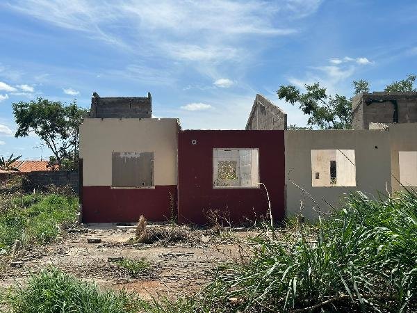 Casa, 0.00 de área total, 57.00 de área privativa, 180.00 de área do terreno,  2 qto(s), v em Luziânia/GO - foto 1