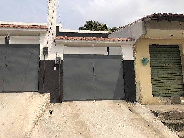 Casa, 0.00 de área total, 36.50 de área privativa, 372.00 de área do terreno. em São Gonçalo/RJ