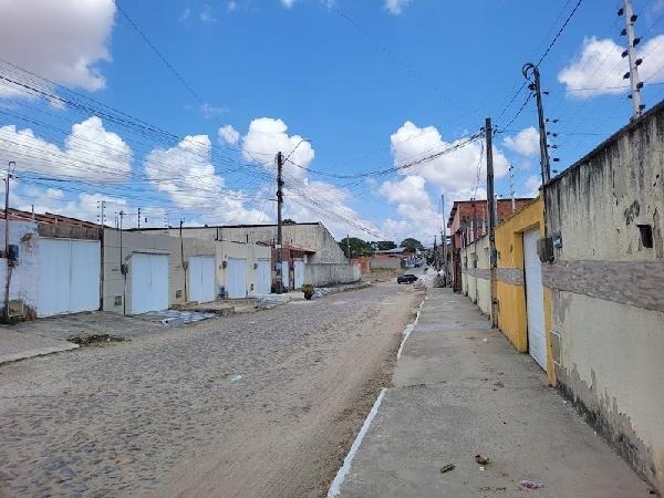 Casa, 65.00 de área total, 65.00 de área privativa, 132.00 de área do terreno,  2 qto(s), em Pacatuba/CE - foto 1