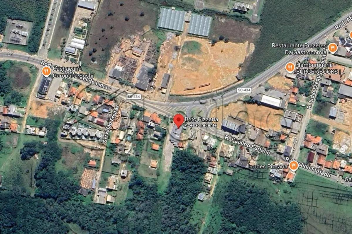 Prédio comercial de 409 m² em terreno de 1.090 m² na entrada de Garopaba/SC — acesso à Pra em Garopaba/SC